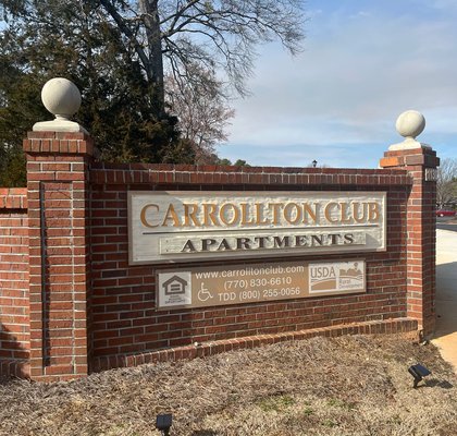 Carrollton Club Apartment Homes sign
